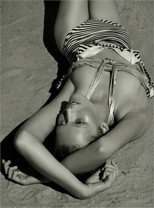 Photo by Steven Meisel 2008 Swimsuit Michael Kors Vogue Italia, December 2008